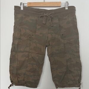 OLD NAVY | Women’s Camouflage Cargo Shorts Sz S